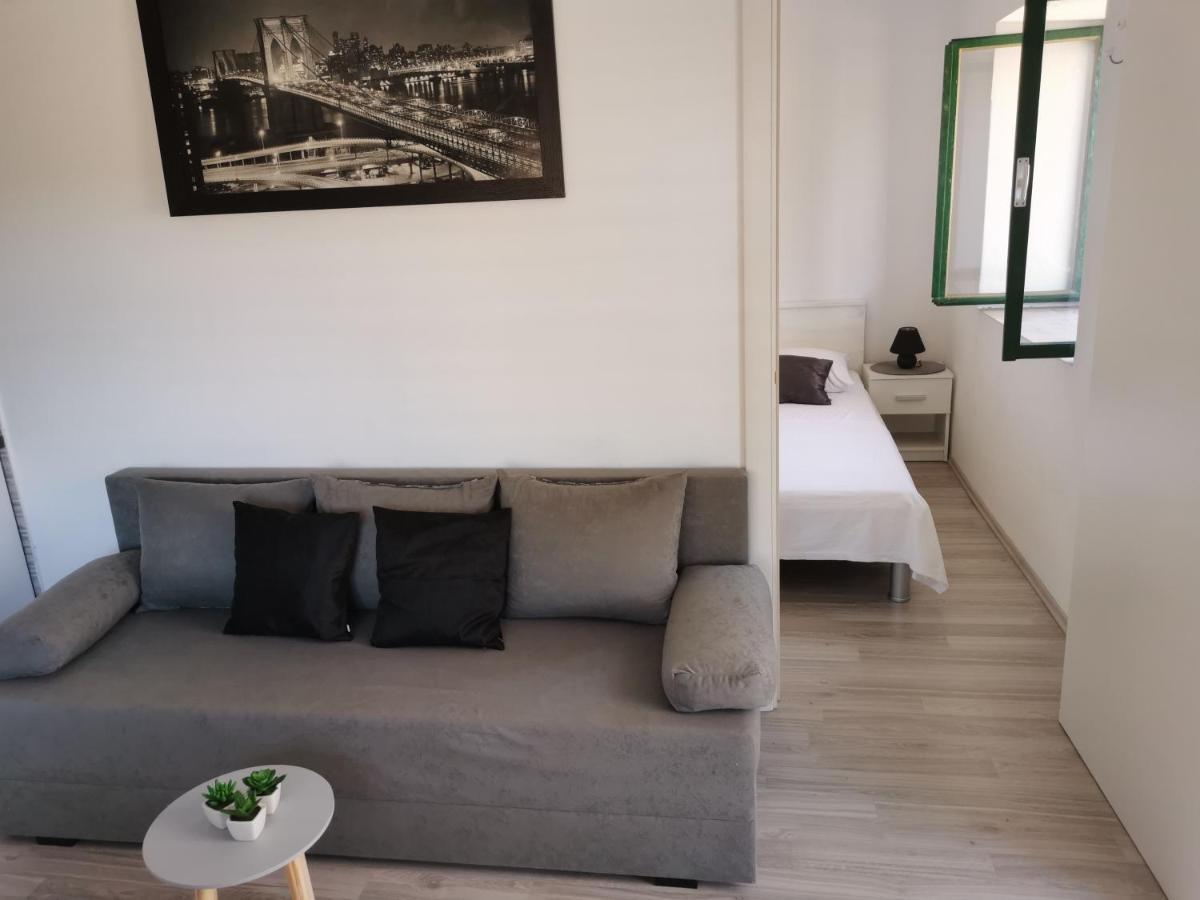 Apartment Mari Ostrvica Exterior photo
