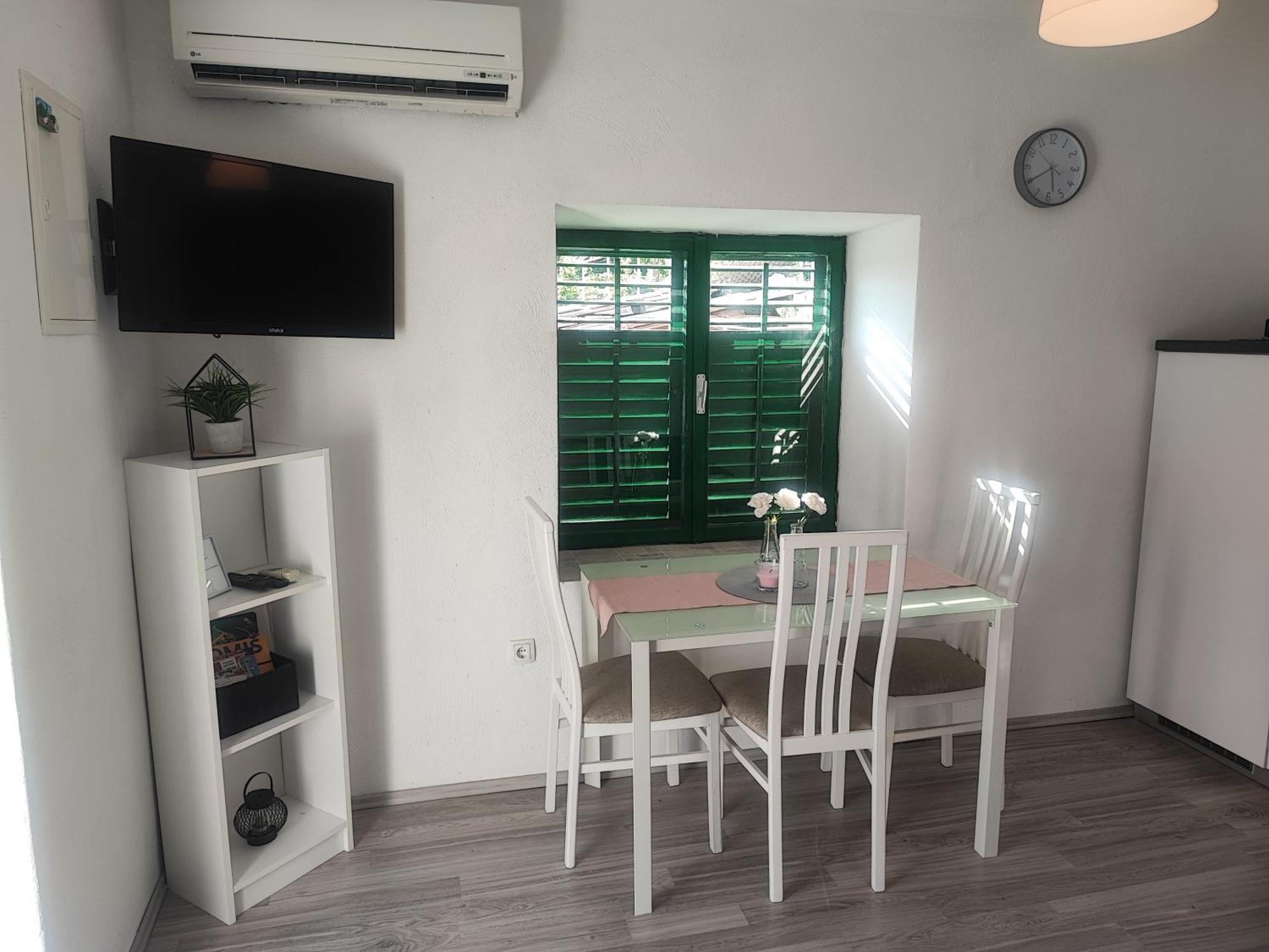 Apartment Mari Ostrvica Exterior photo