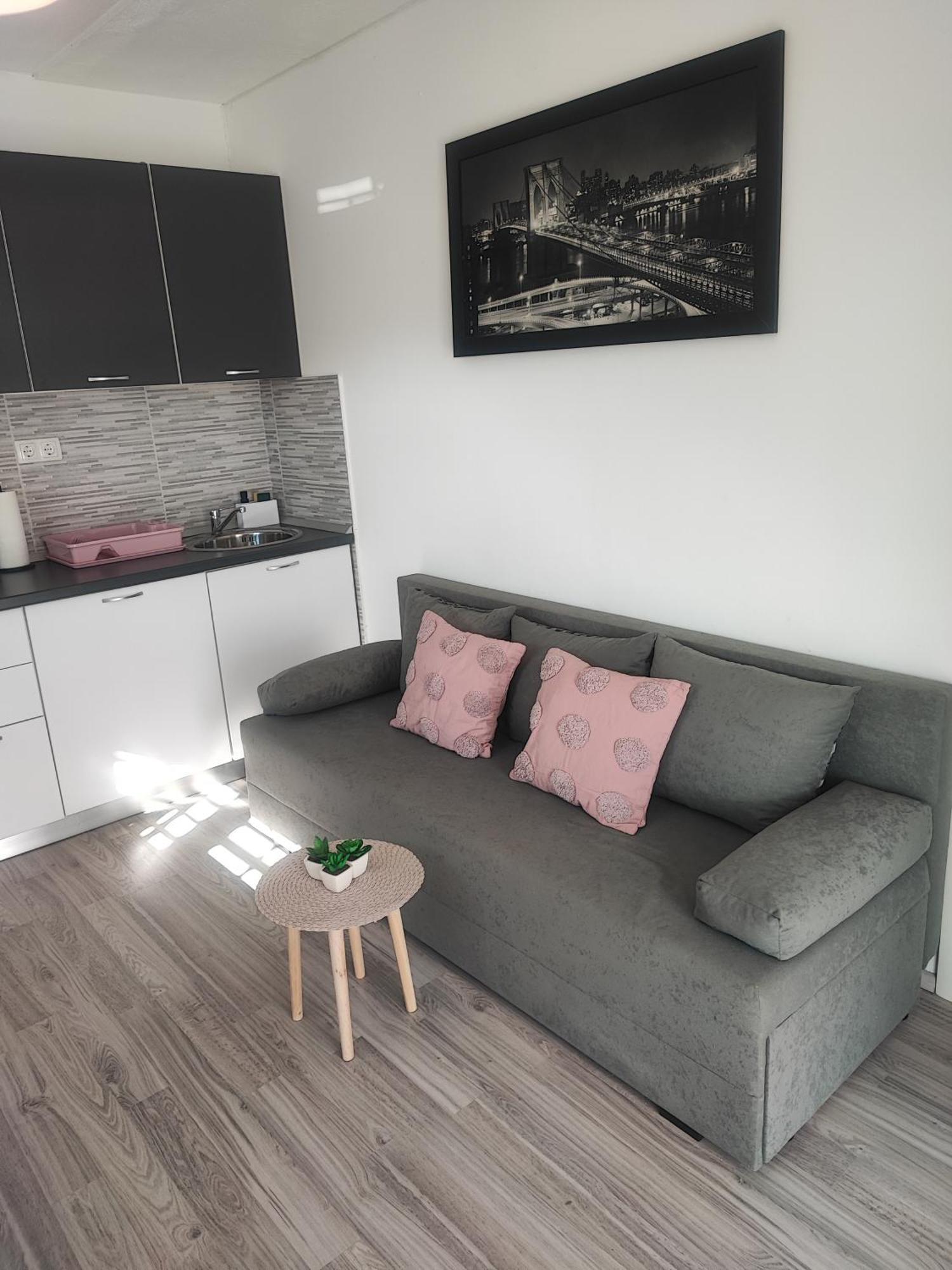 Apartment Mari Ostrvica Exterior photo
